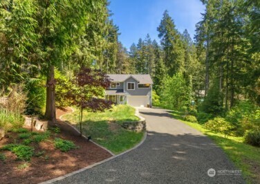 30 E Stirling Court , Shelton, WA 98584