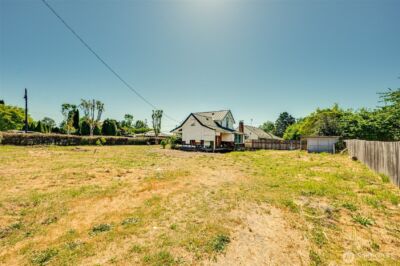 512 Davidson Avenue , Woodland, WA 98674