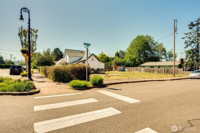 512 Davidson Avenue , Woodland, WA 98674 - Photo 10