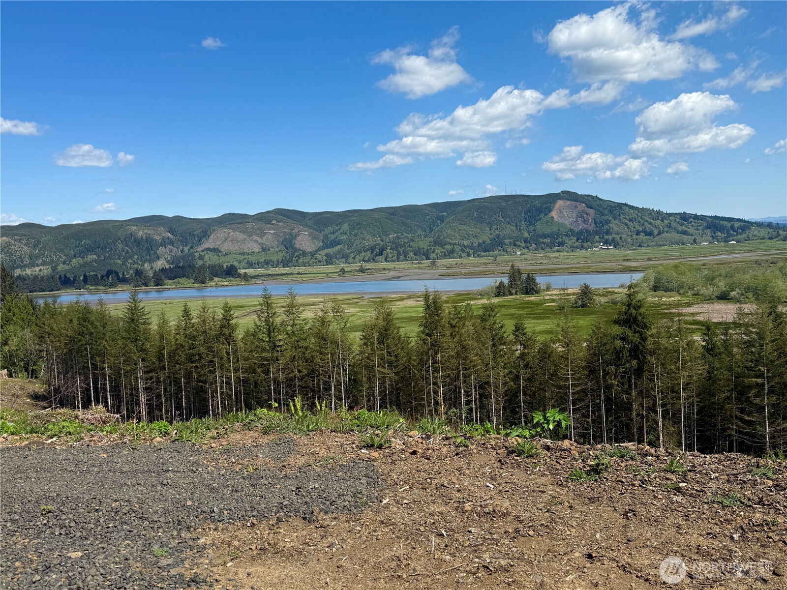 8466 Us Highway 101 , South Bend, WA 98586