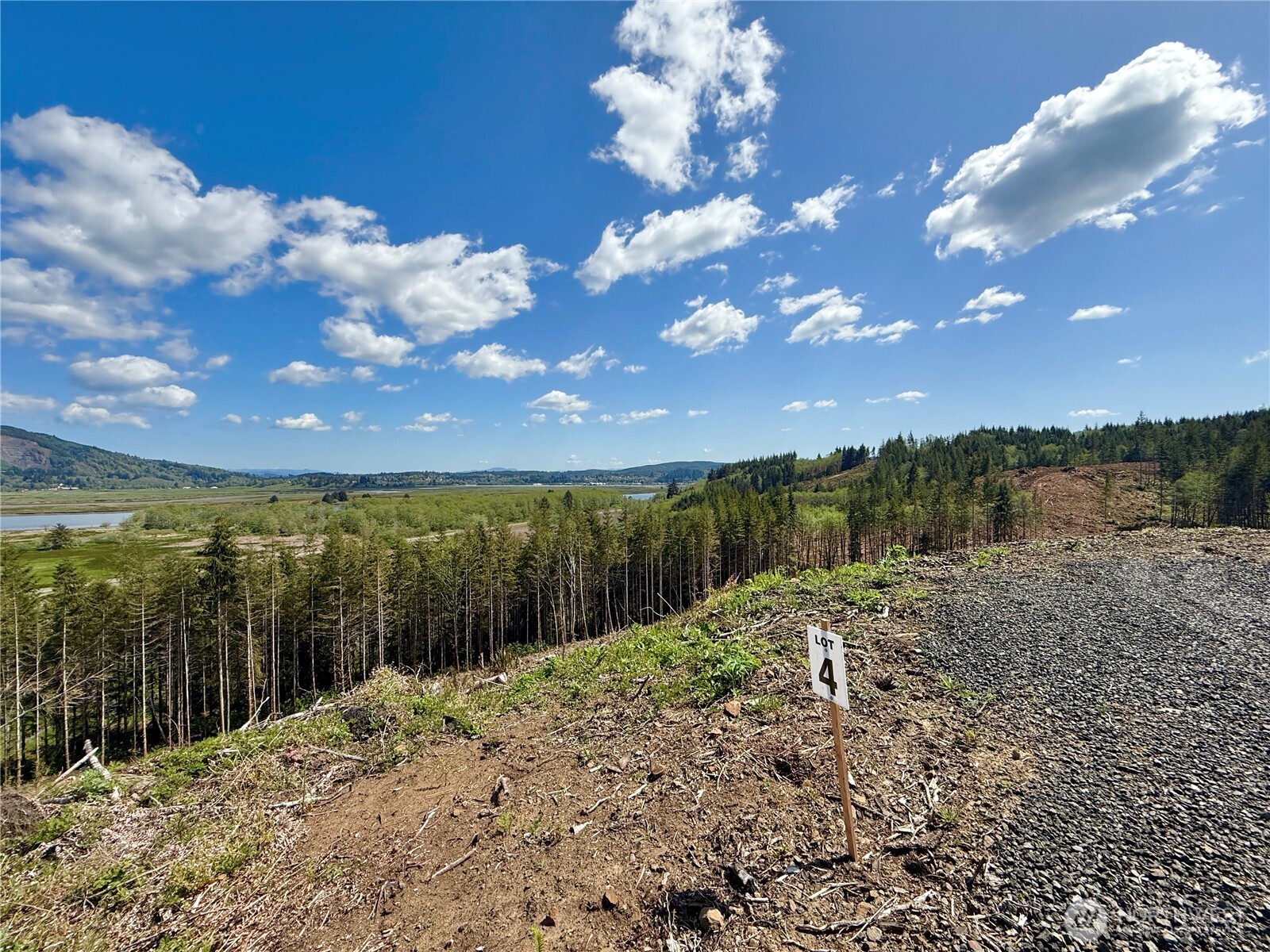 8466 Us Highway 101 , South Bend, WA 98586