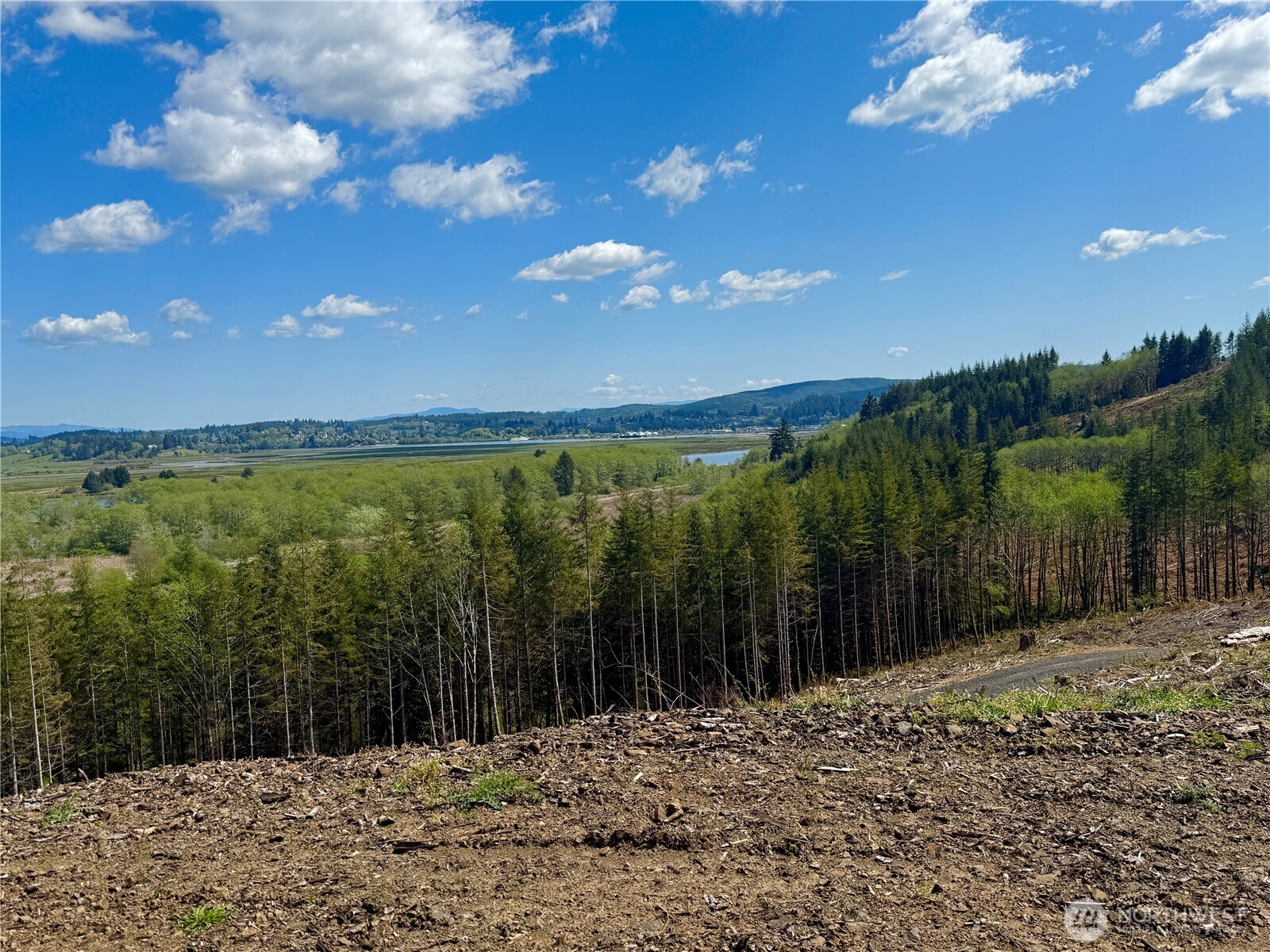 8466 Us Highway 101 , South Bend, WA 98586