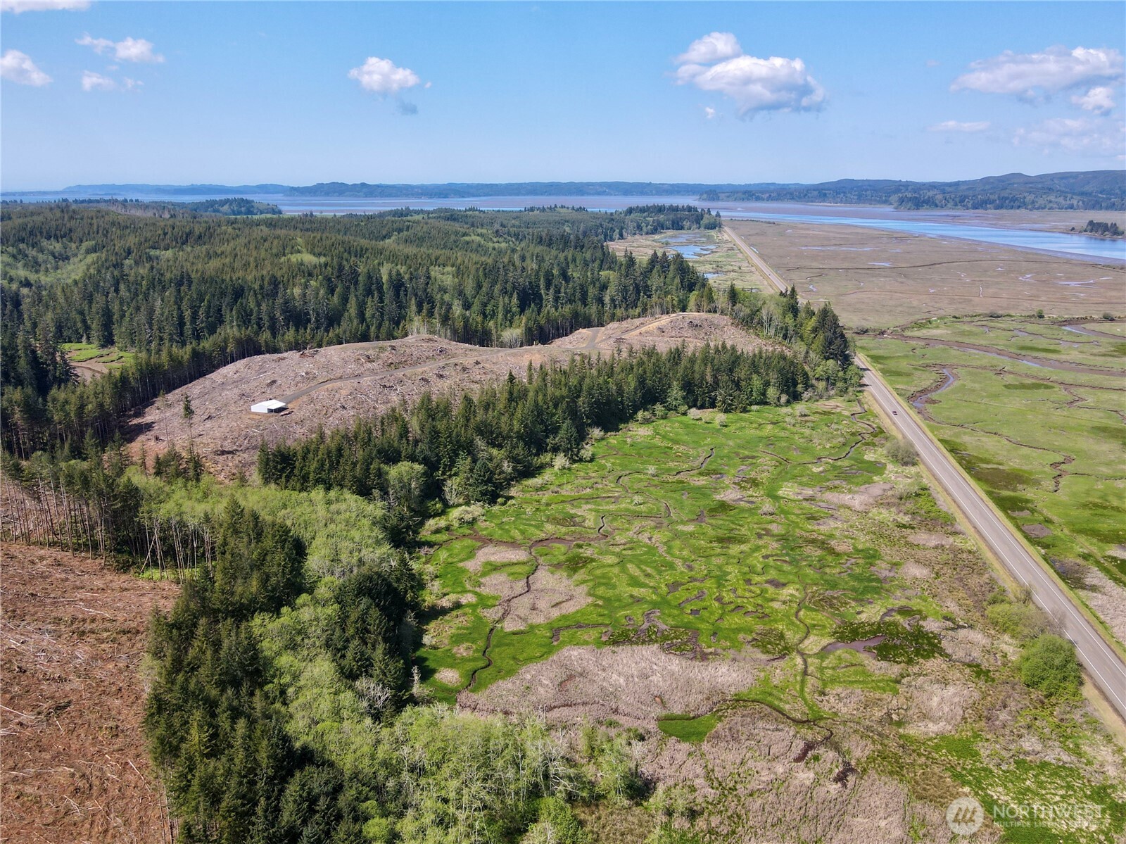 8466 Us Highway 101 , South Bend, WA 98586