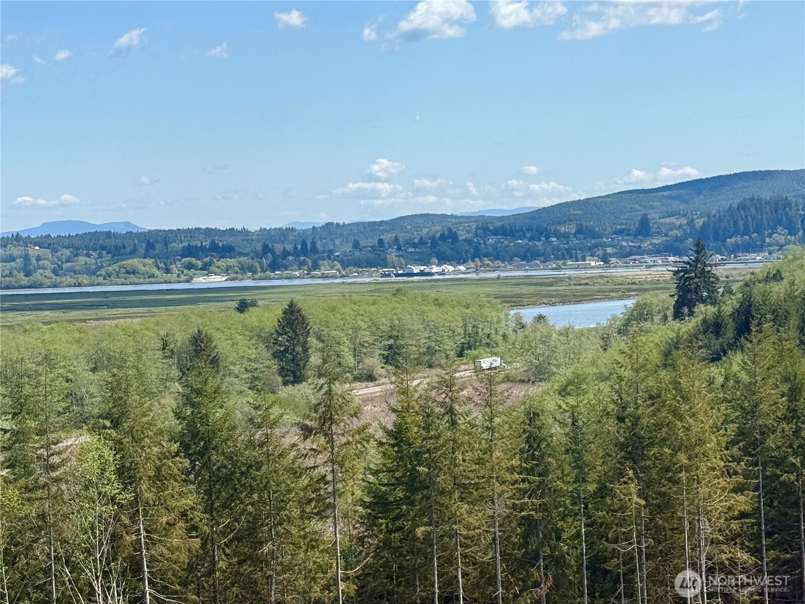 8466 Us Highway 101 , South Bend, WA 98586