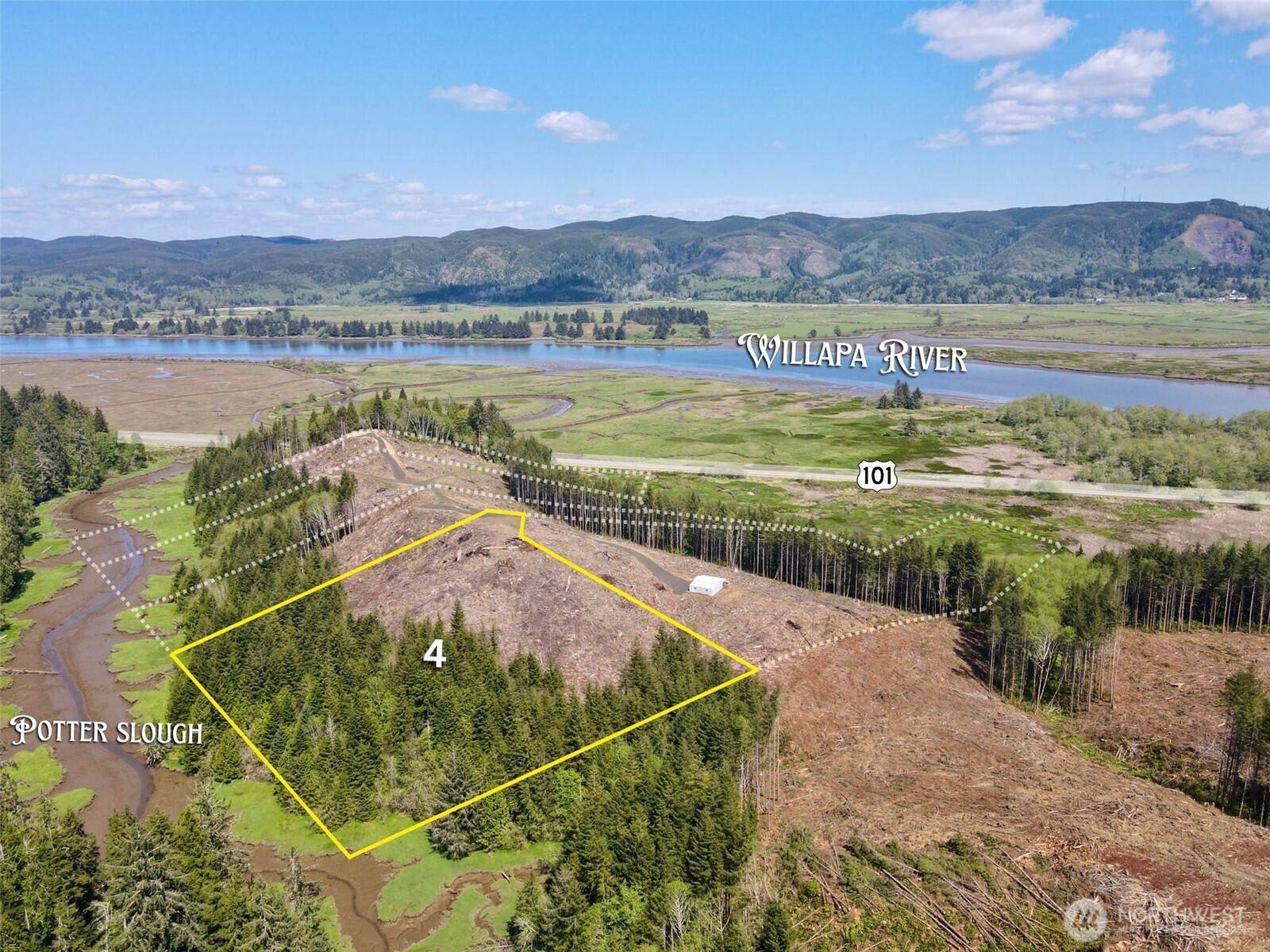 8466 Us Highway 101 , South Bend, WA 98586