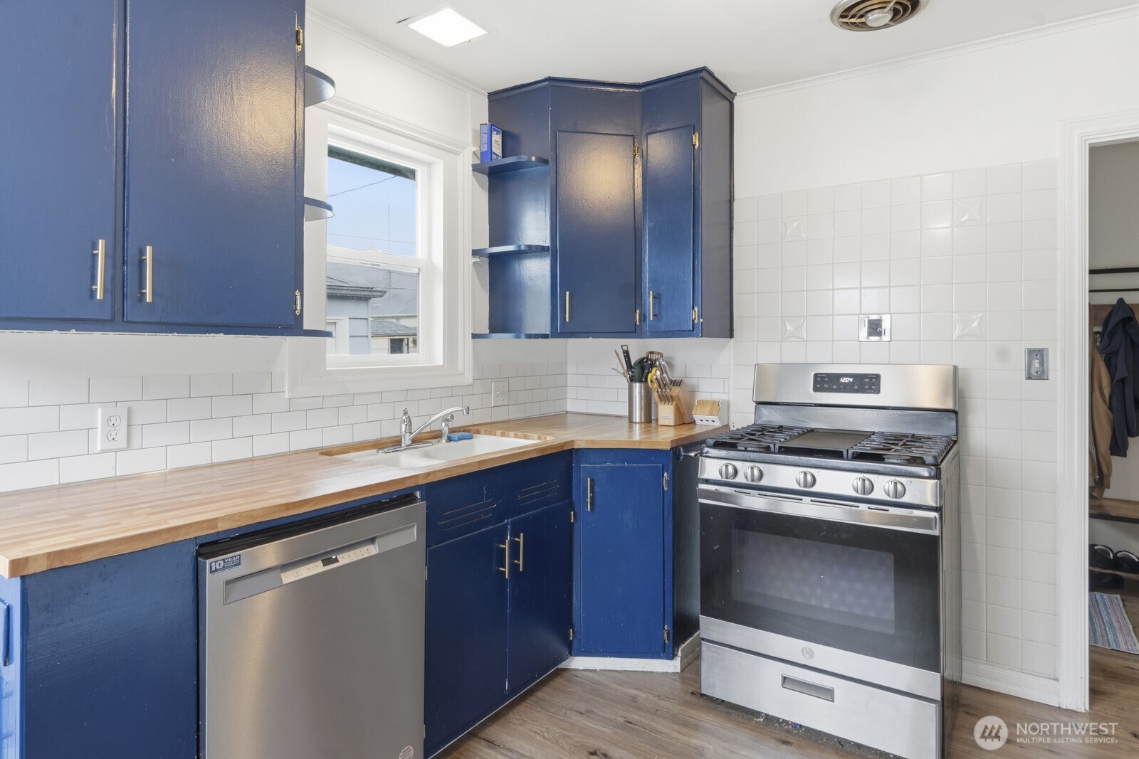 2701 Sumner Avenue , Hoquiam, WA 98550