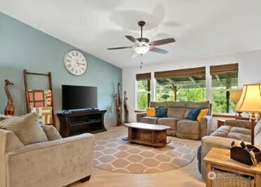 171 E Rauschert Road , Grapeview, WA 98546