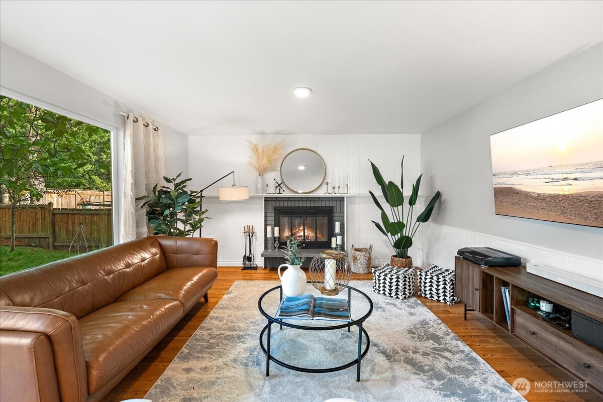 14072 117th Avenue NE, Kirkland, WA 98034