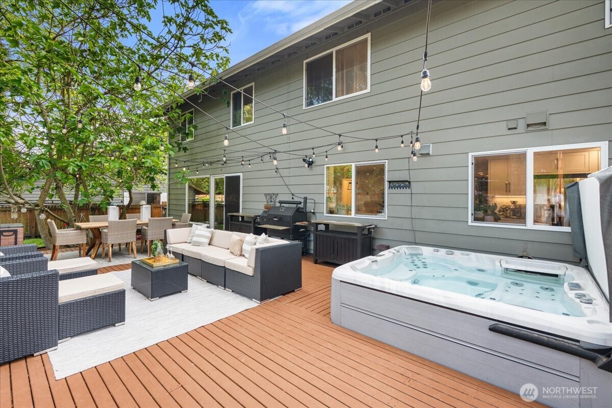 14072 117th Avenue NE, Kirkland, WA 98034