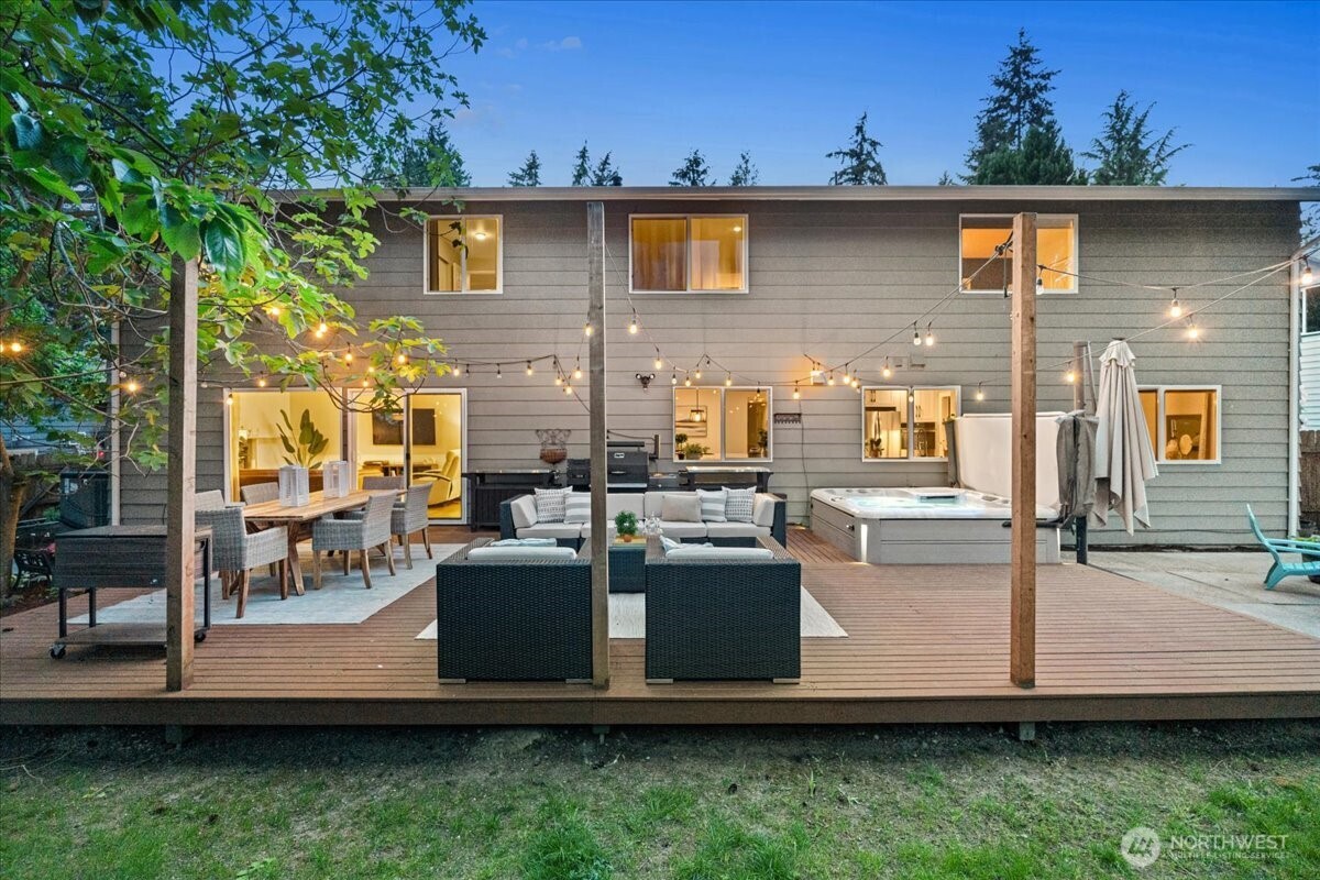 14072 117th Avenue NE, Kirkland, WA 98034