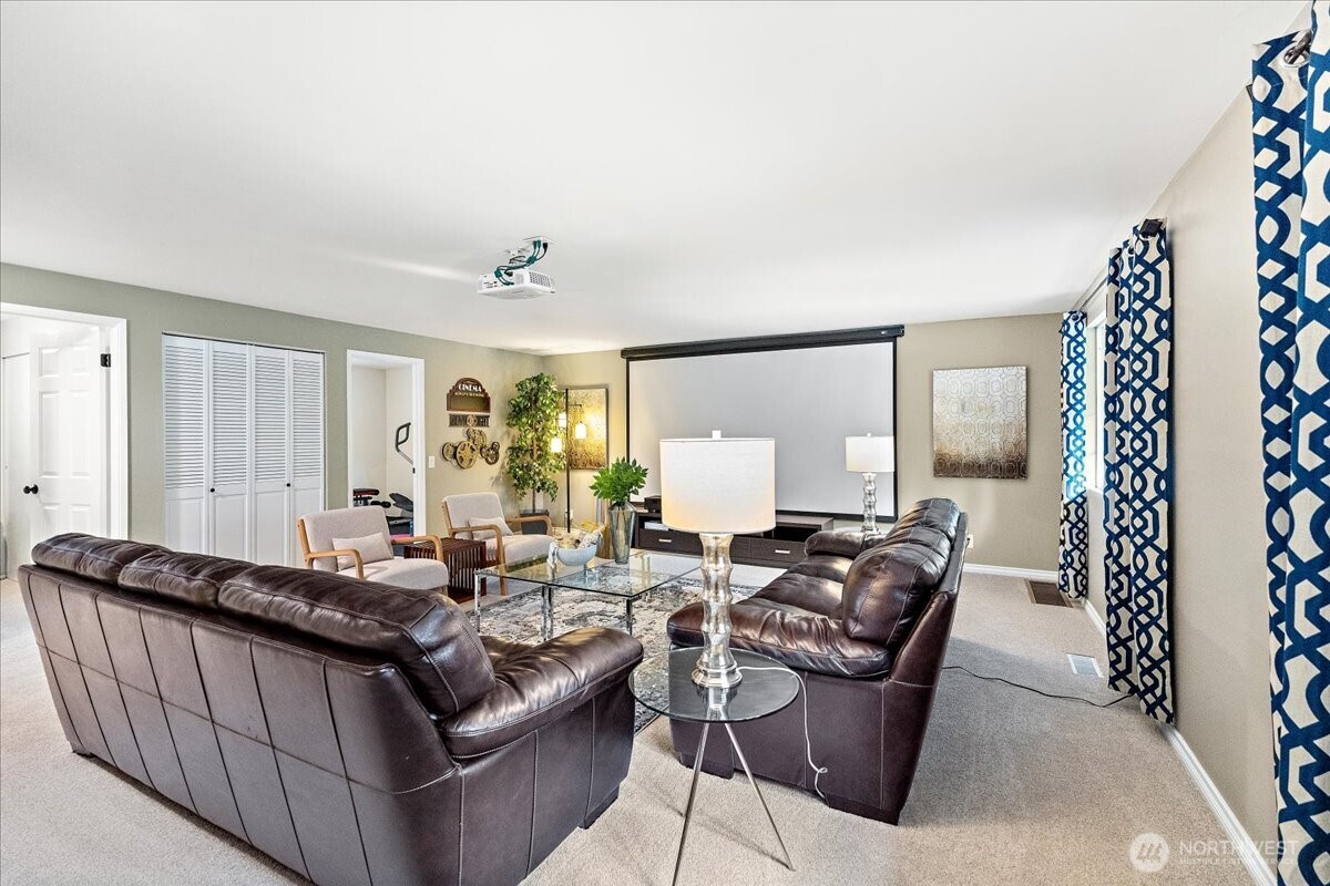 14072 117th Avenue NE, Kirkland, WA 98034