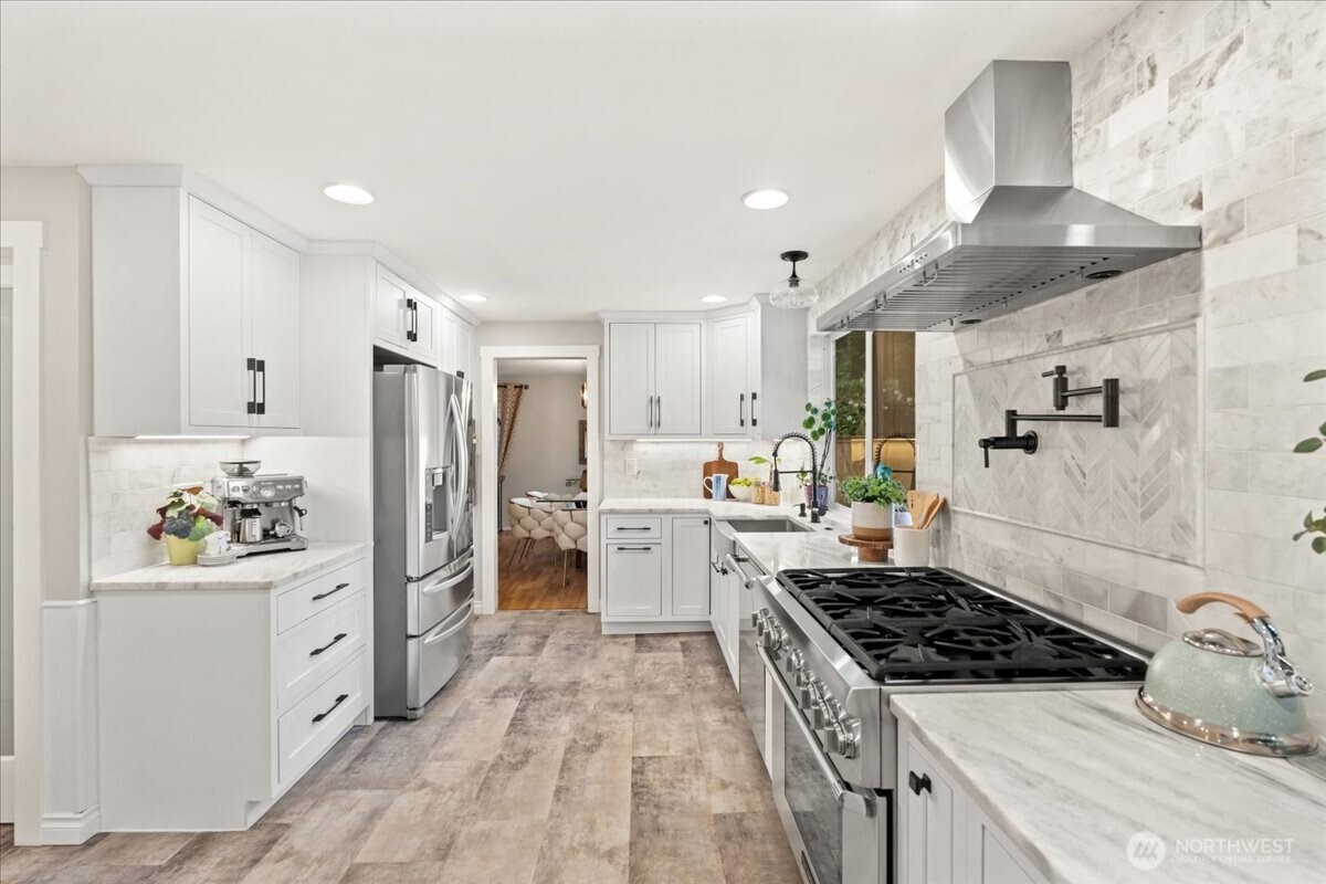 14072 117th Avenue NE, Kirkland, WA 98034