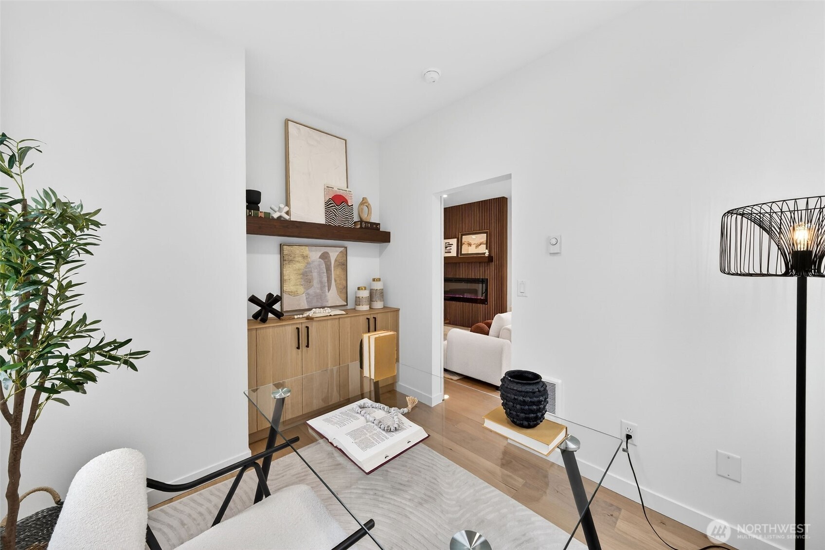 8512 15th Avenue NE, Seattle, WA 98115
