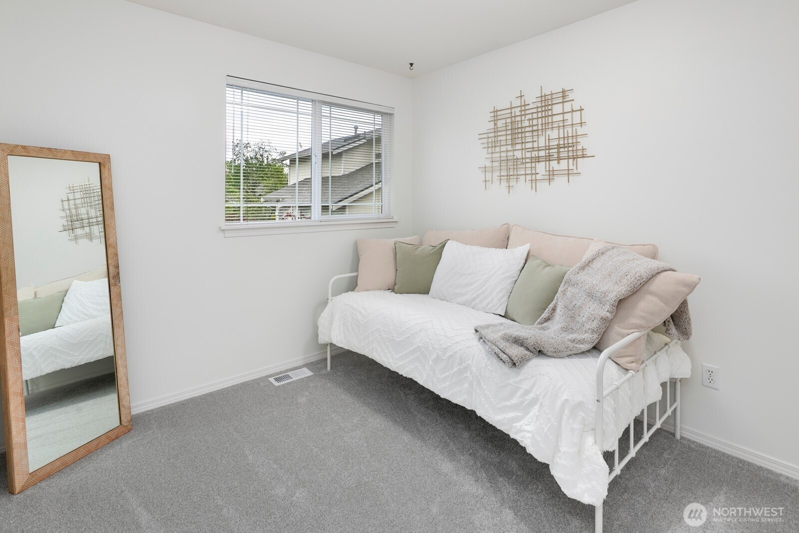 2515 141st Place SW #A, Lynnwood, WA 98087