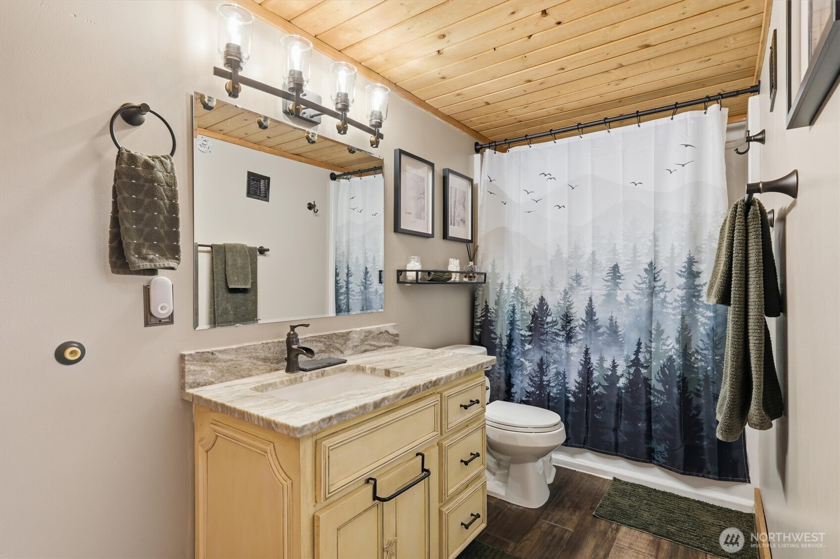 34184 SE 327th Place , Ravensdale, WA 98051