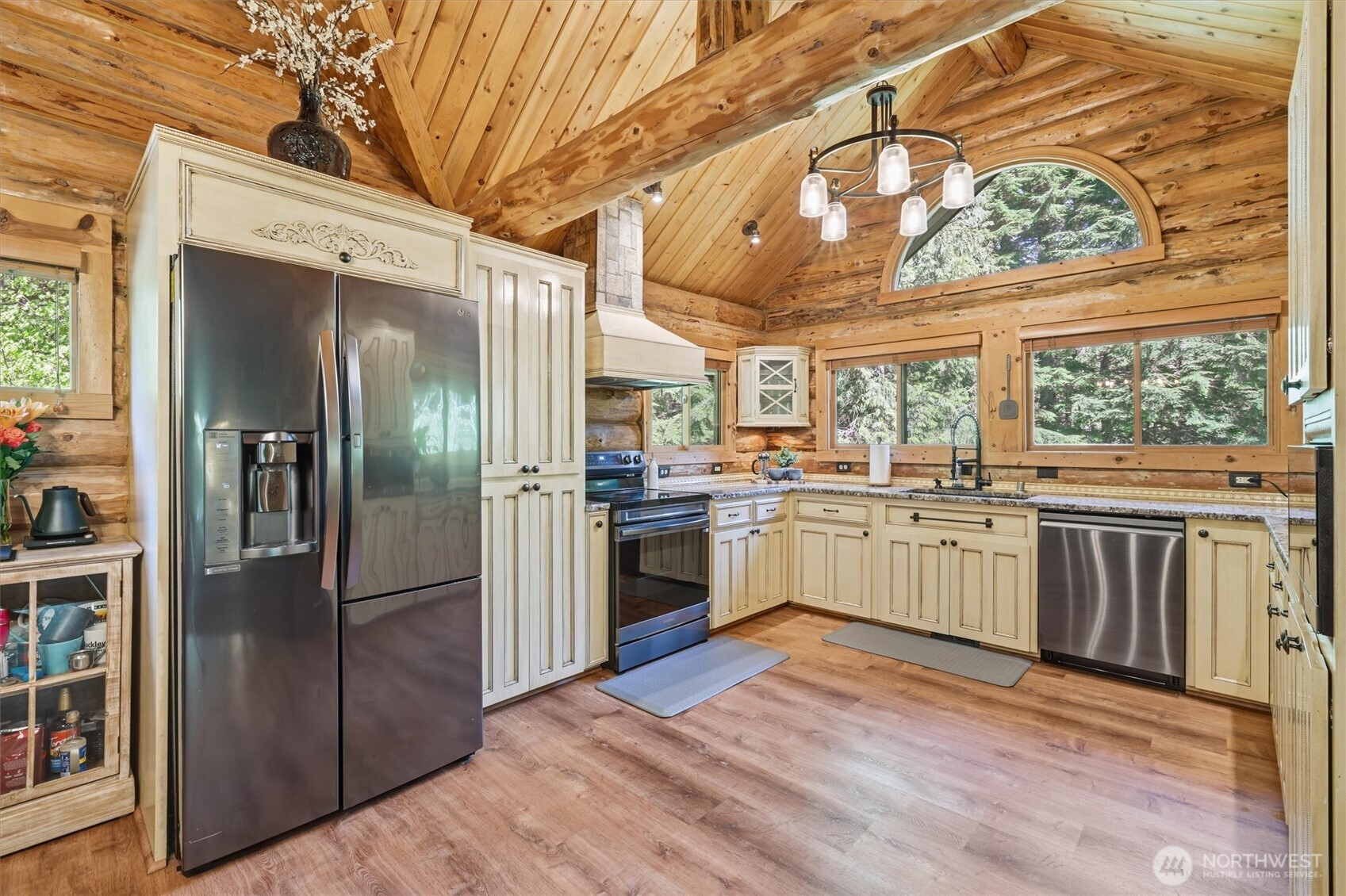34184 SE 327th Place , Ravensdale, WA 98051