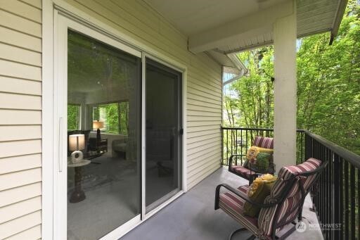 15000 Juanita Drive NE #405, Kenmore, WA 98028