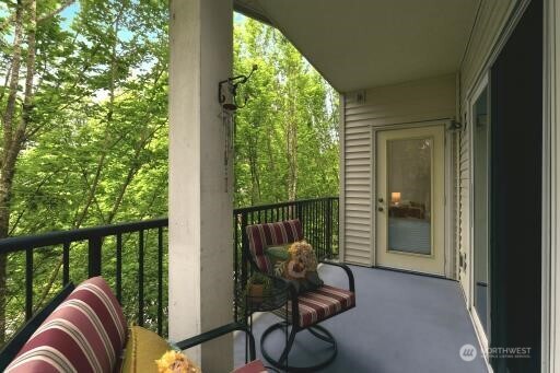 15000 Juanita Drive NE #405, Kenmore, WA 98028