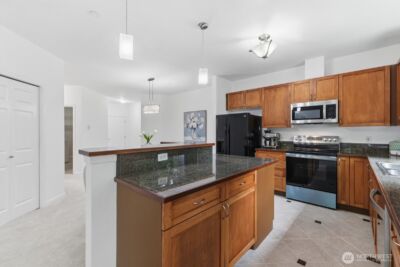 15000 Juanita Drive NE #405, Kenmore, WA 98028 - Photo 6