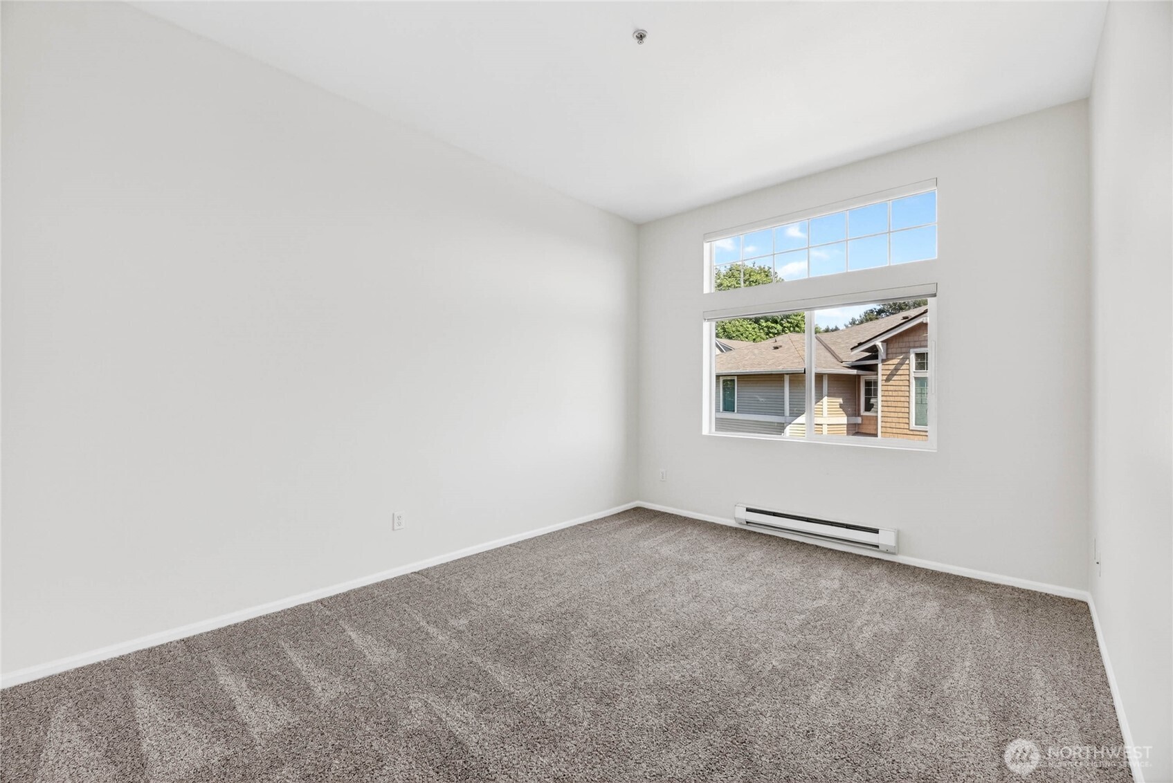 21265 40th Way S #F, SeaTac, WA 98198