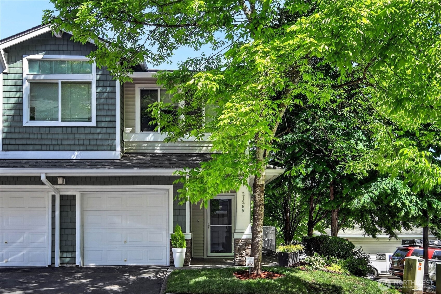 21265 40th Way S #F, SeaTac, WA 98198