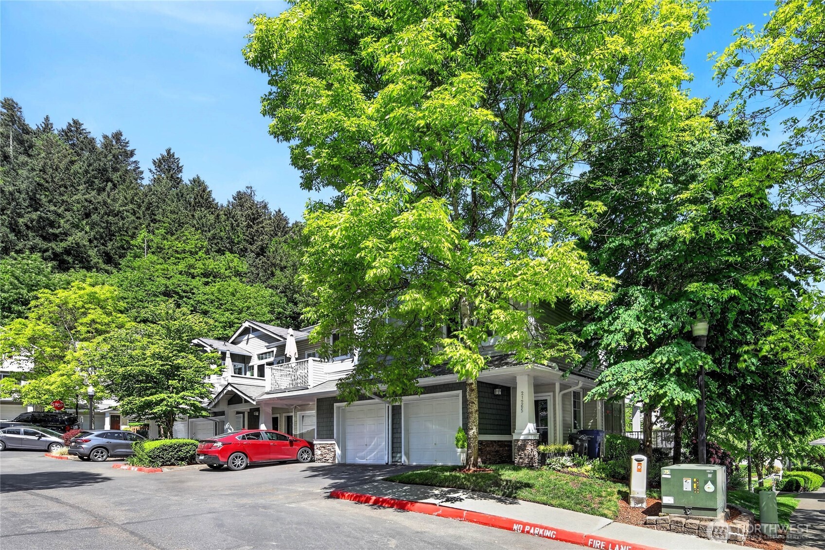21265 40th Way S #F, SeaTac, WA 98198