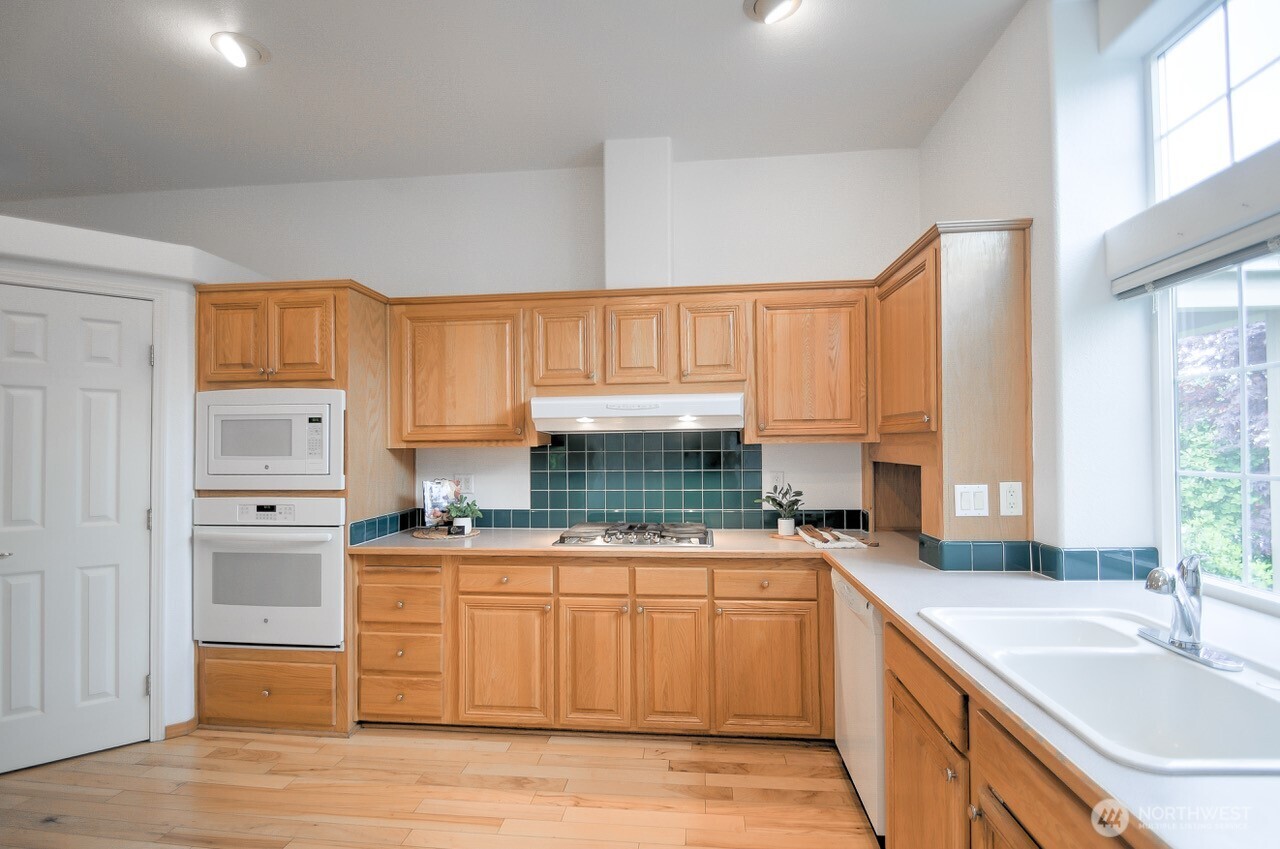 8045 18th Lane SE, Lacey, WA 98503