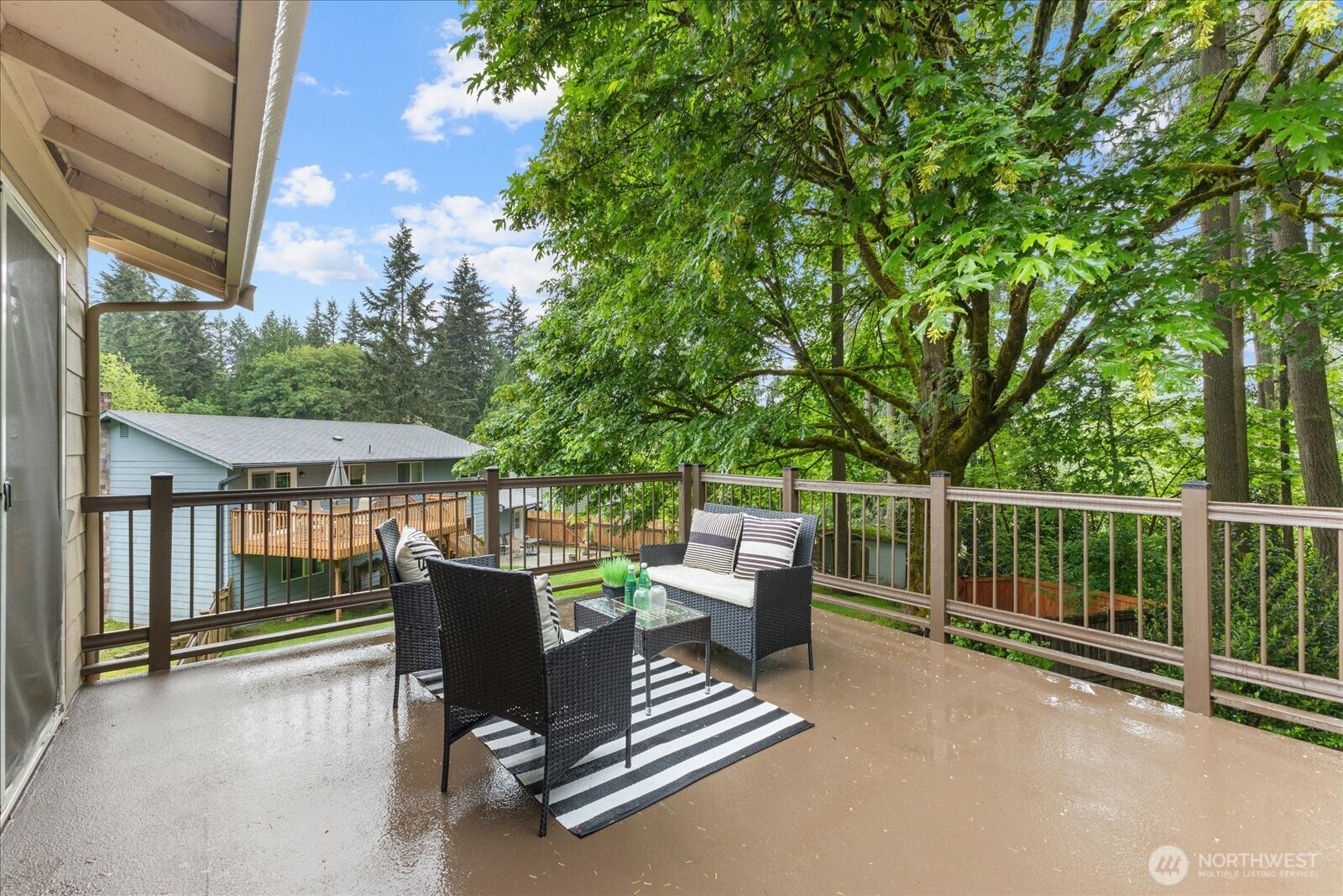15912 174th Avenue NE, Woodinville, WA 98072