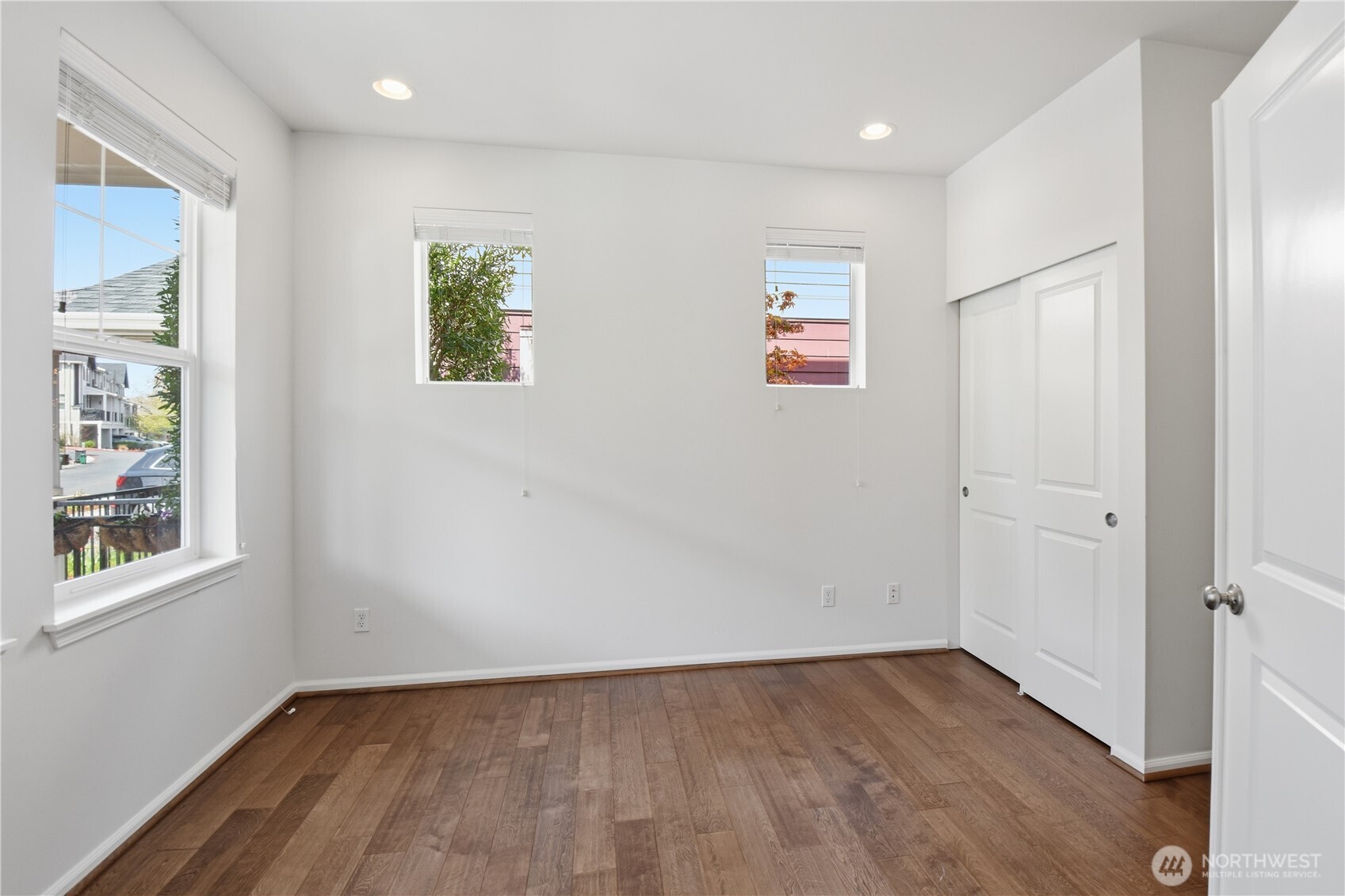 7012 30th Place SW, Seattle, WA 98126