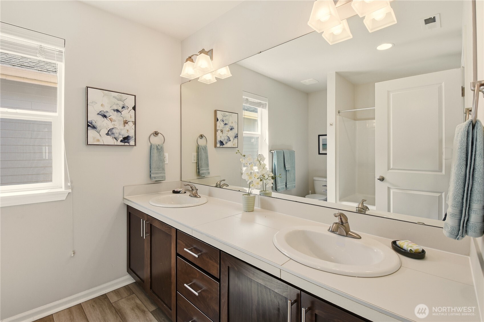 7012 30th Place SW, Seattle, WA 98126