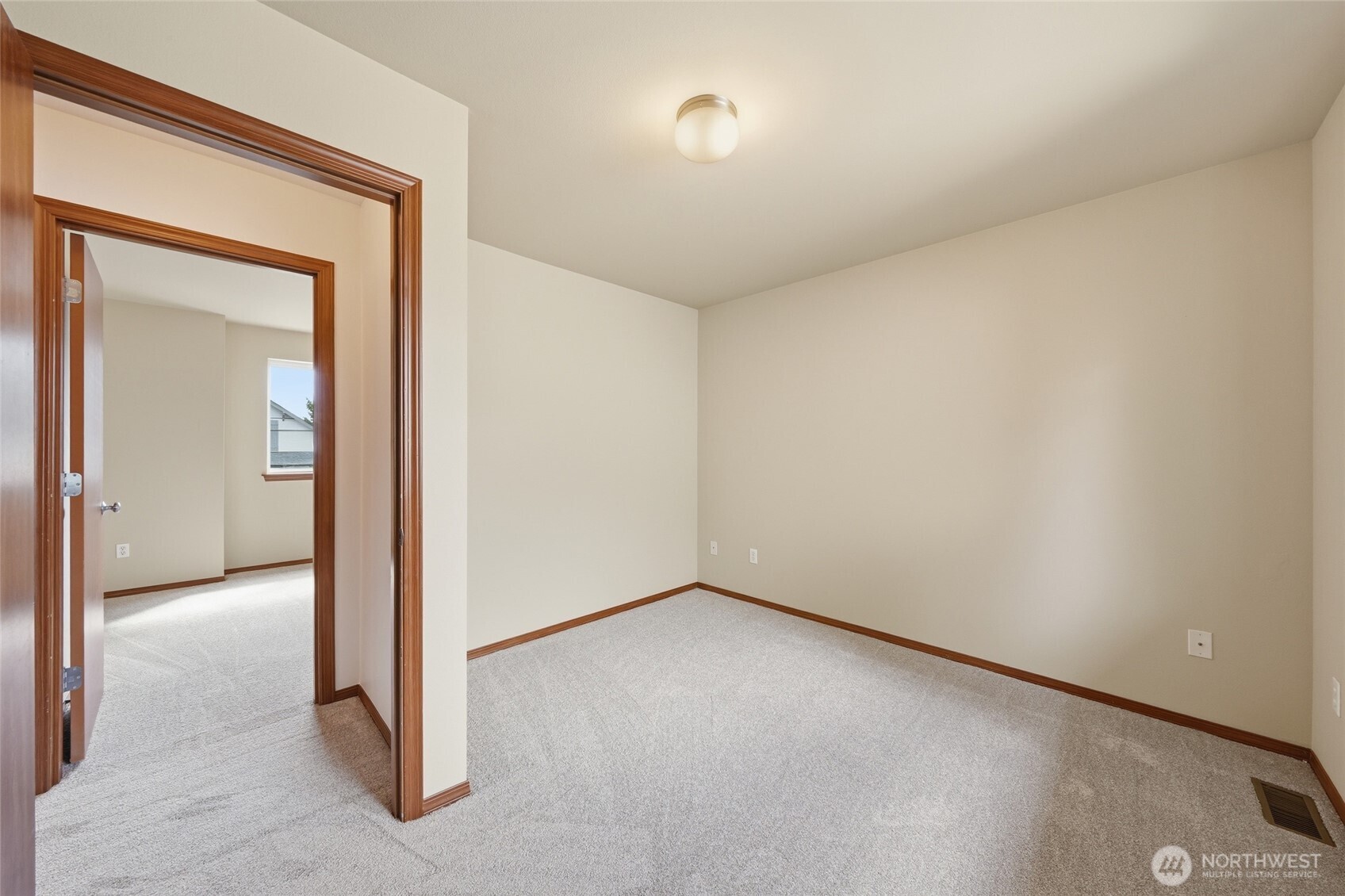 1721 Langdon Street , Sumner, WA 98390