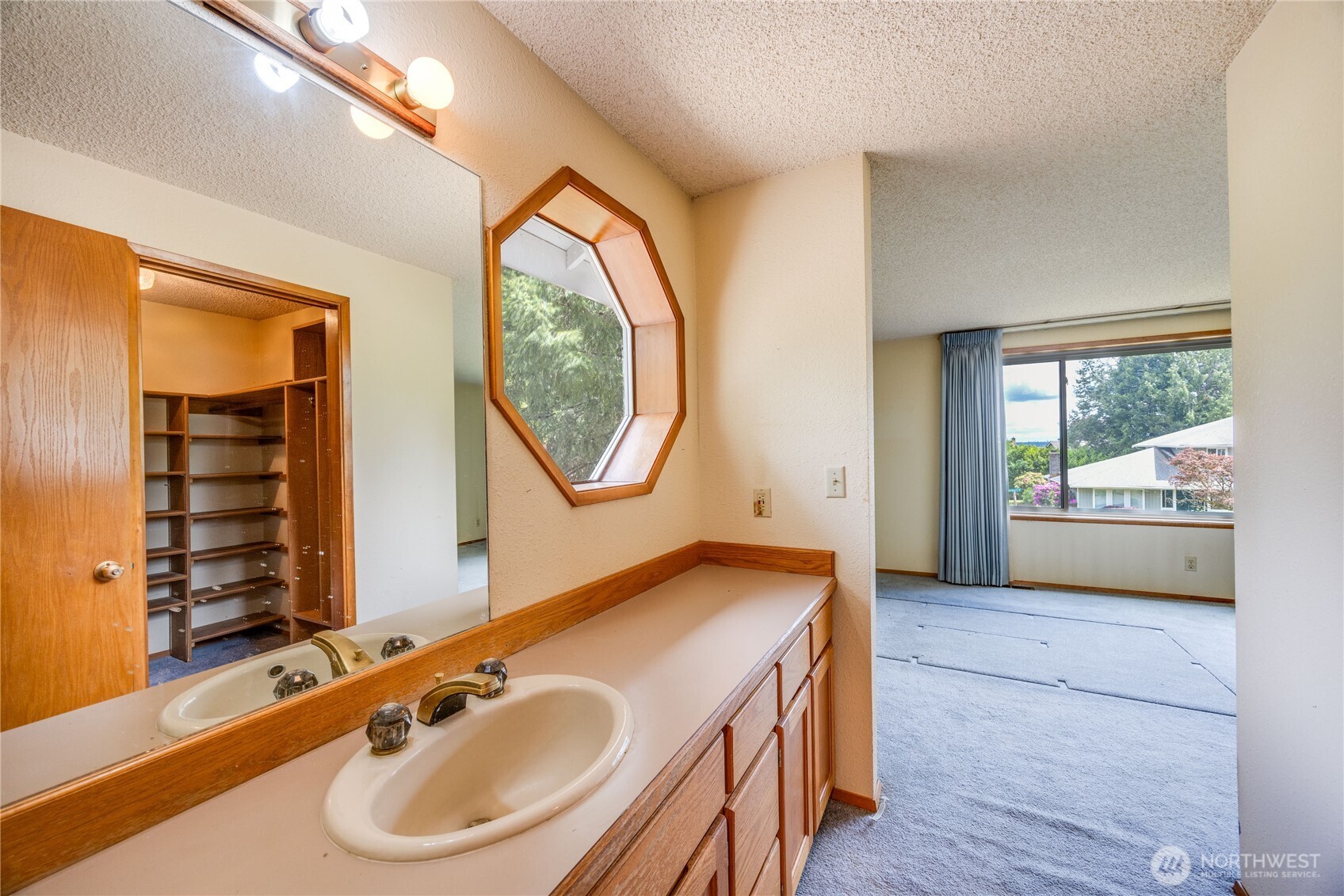 4989 NW Francis Drive , Silverdale, WA 98383