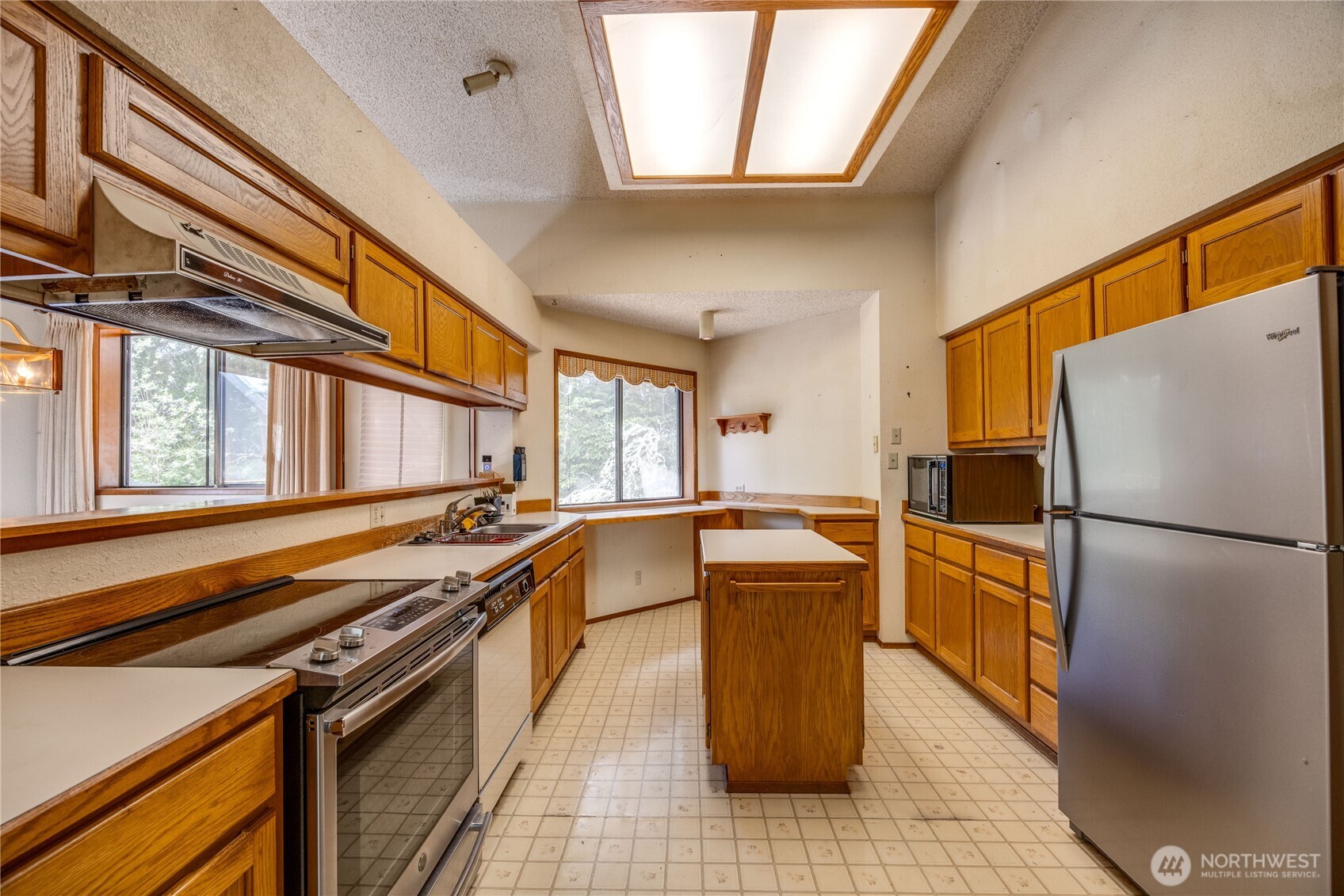 4989 NW Francis Drive , Silverdale, WA 98383