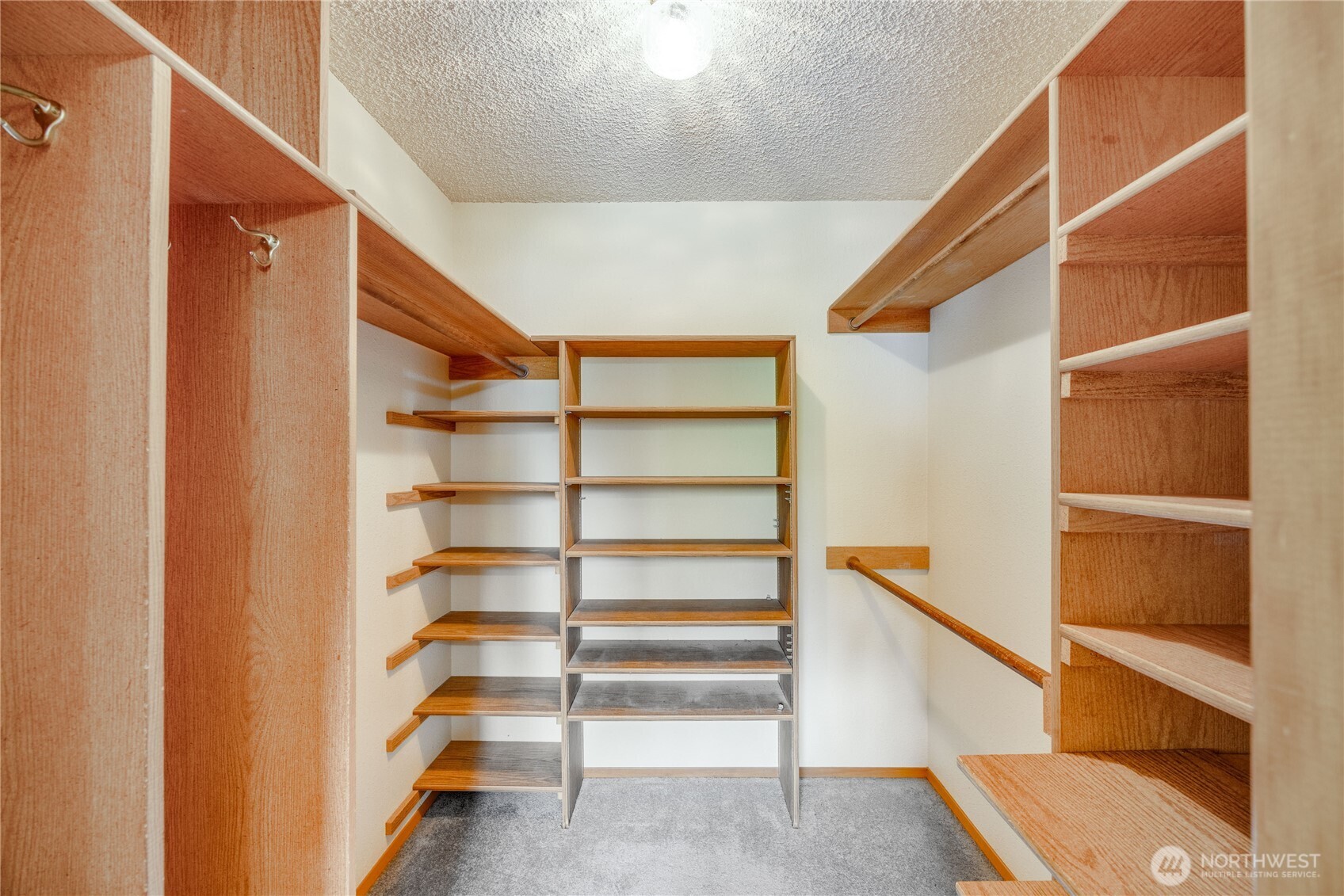 4989 NW Francis Drive , Silverdale, WA 98383