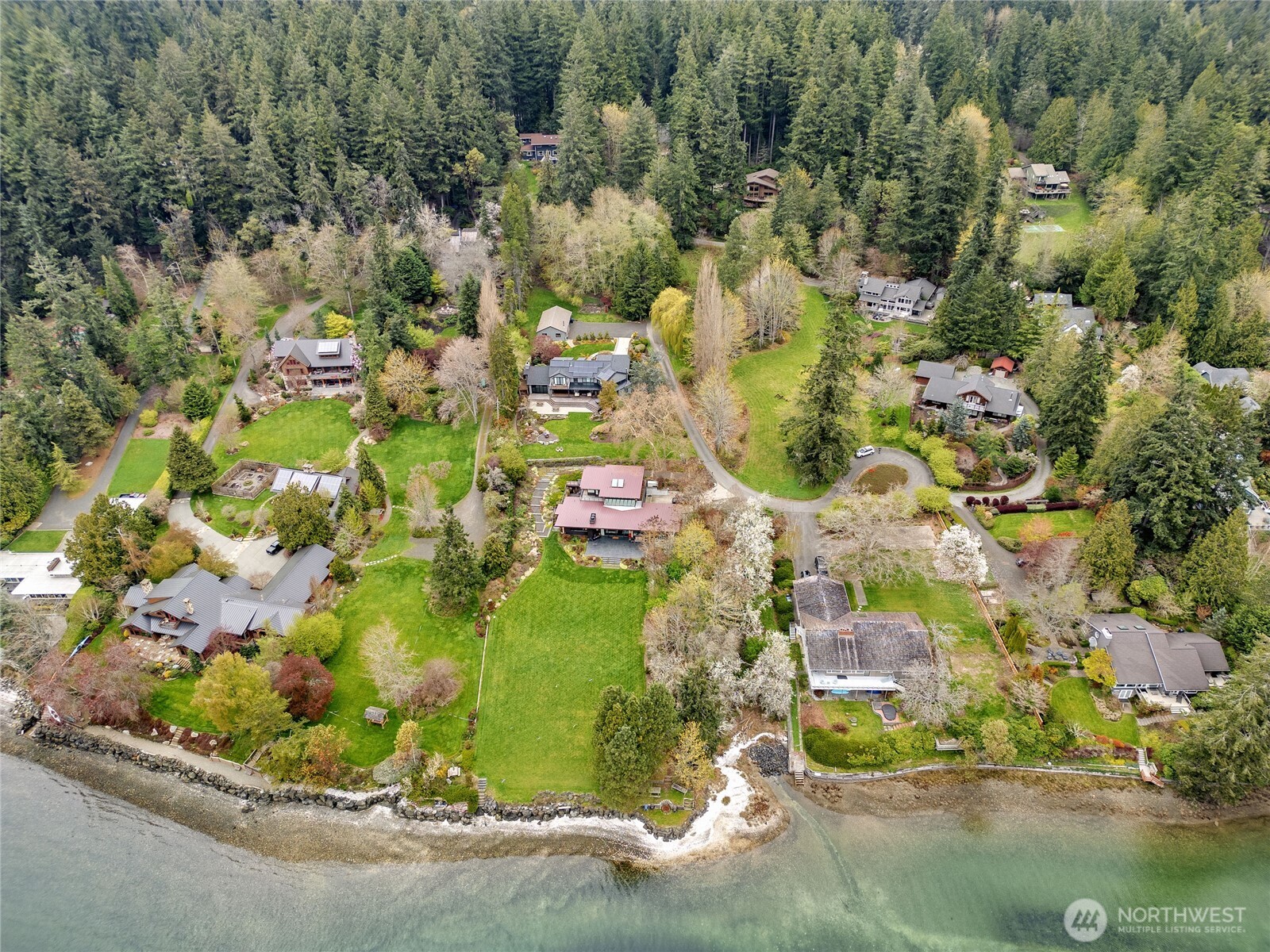 9190 Fox Cove Lane NE, Bainbridge Island, WA 98110