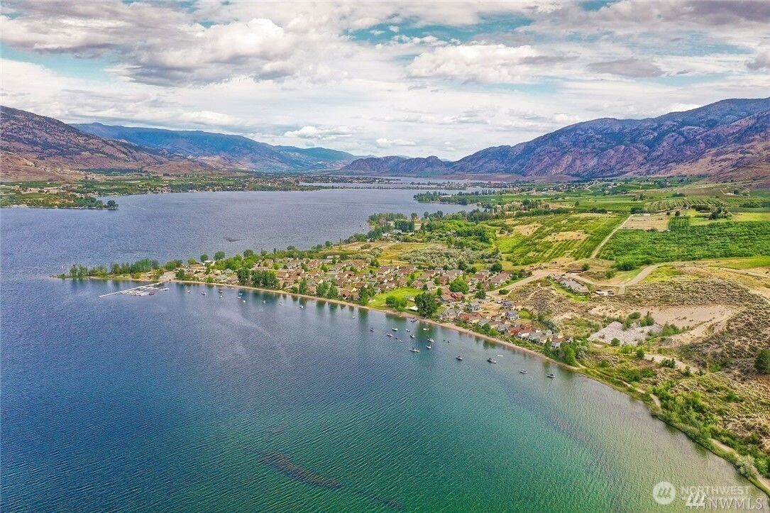 114 Village Way , Oroville, WA 98844