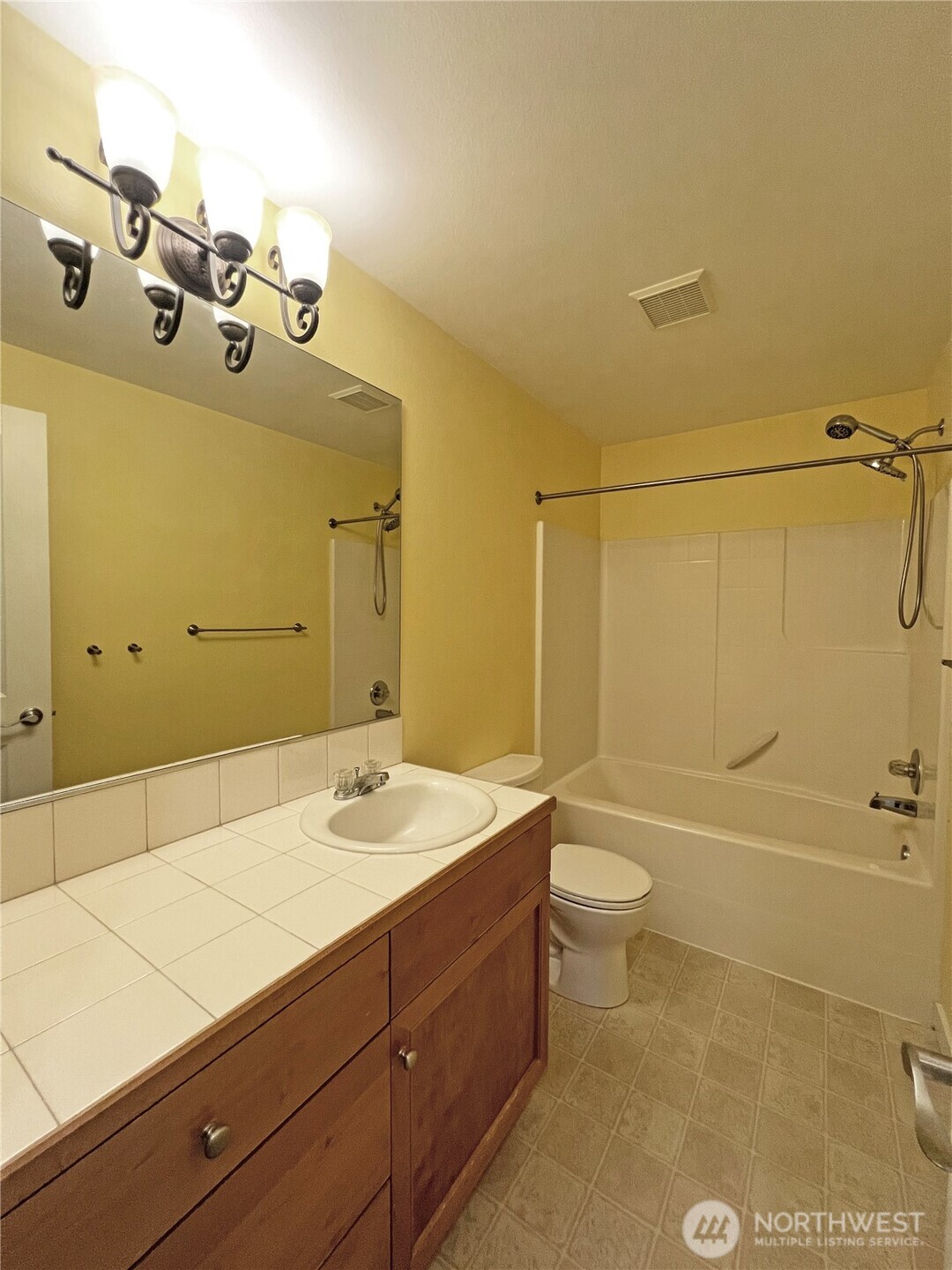 18542 97th Ave Court E, Puyallup, WA 98375