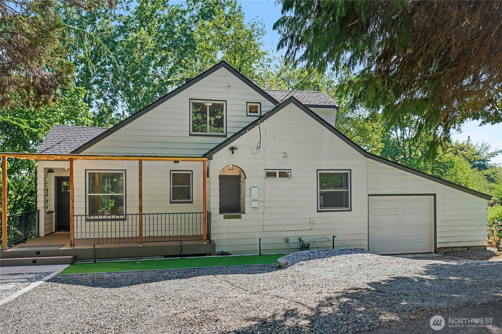 10106 16th Avenue S, Seattle, WA 98168