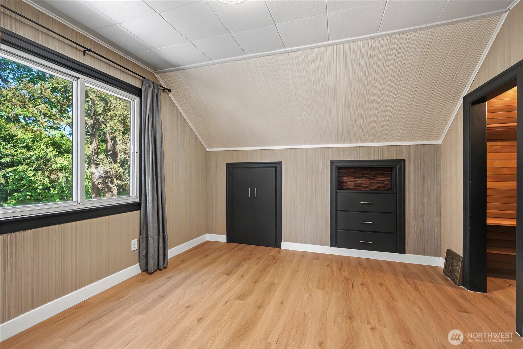 10106 16th Avenue S, Seattle, WA 98168