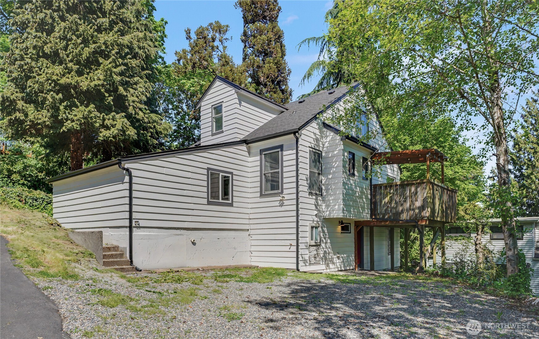 10106 16th Avenue S, Seattle, WA 98168