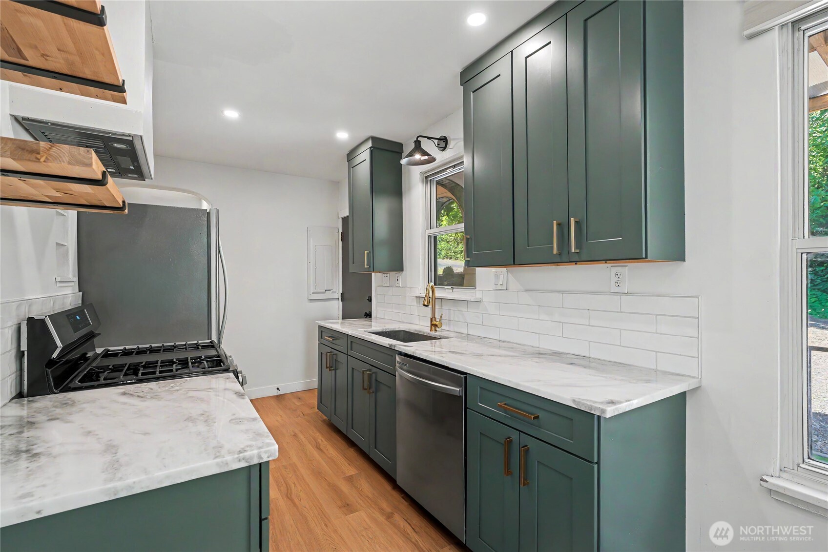 10106 16th Avenue S, Seattle, WA 98168