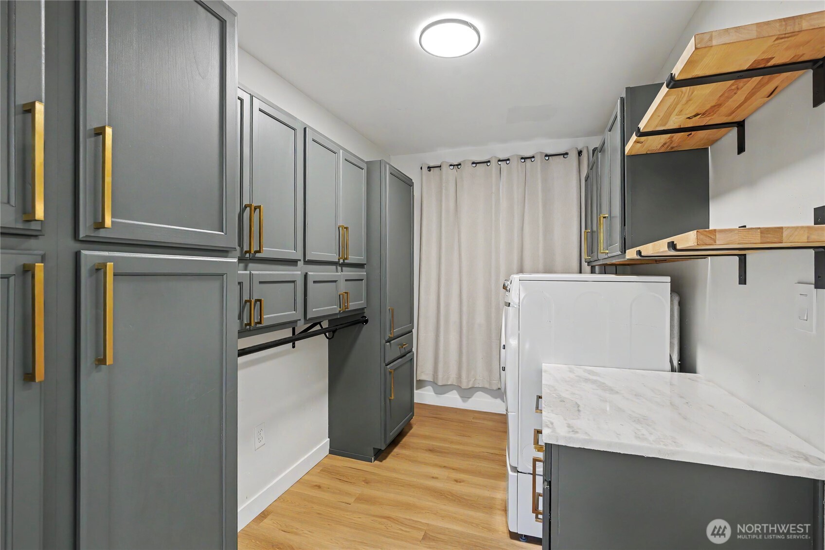 10106 16th Avenue S, Seattle, WA 98168