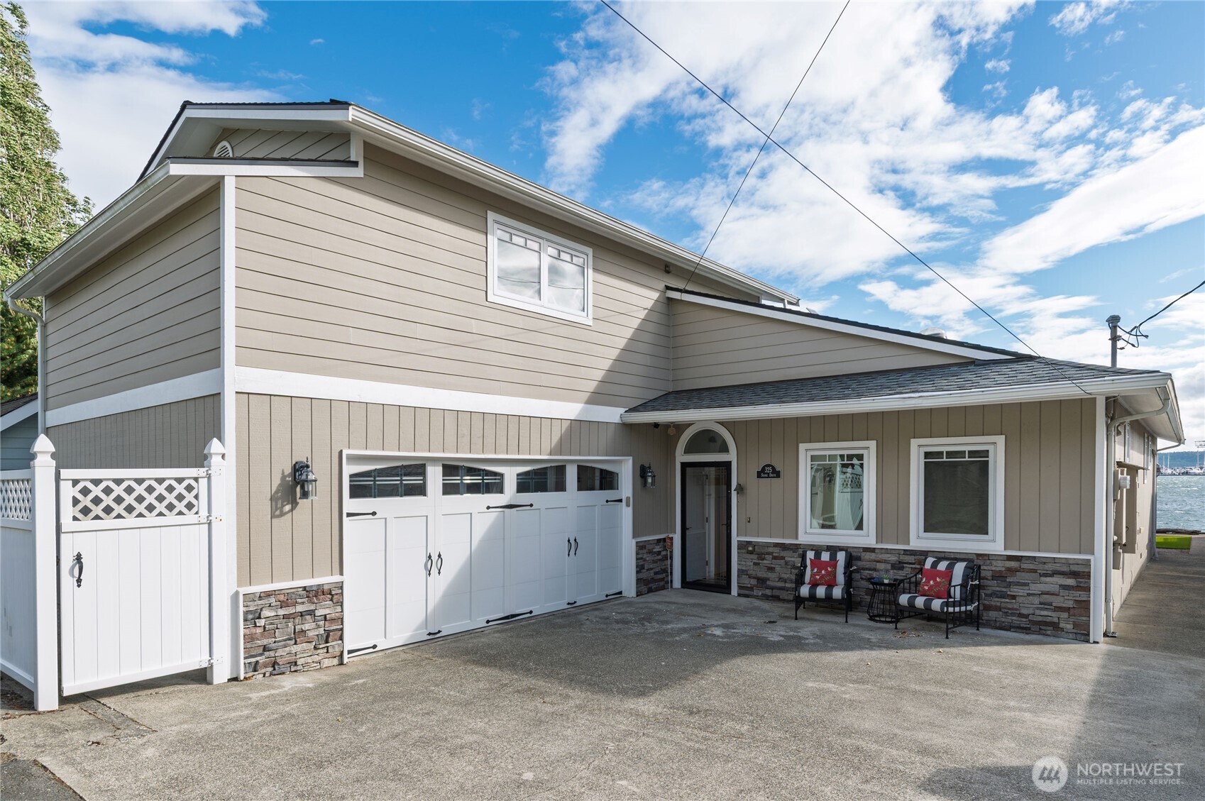 325 Shore Drive , Bremerton, WA 98310