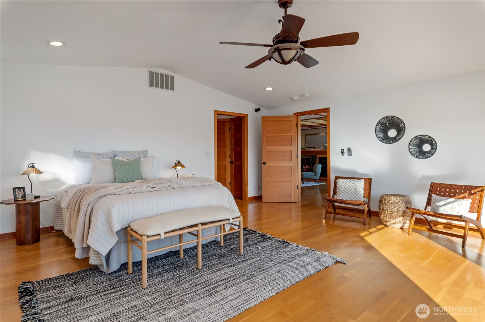 325 Shore Drive , Bremerton, WA 98310