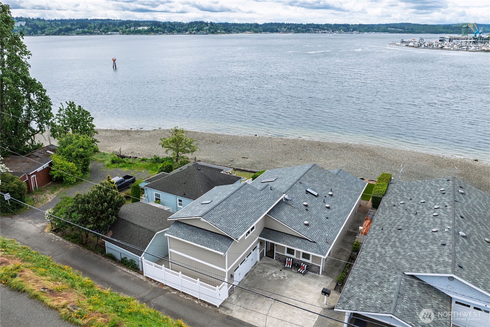 325 Shore Drive , Bremerton, WA 98310