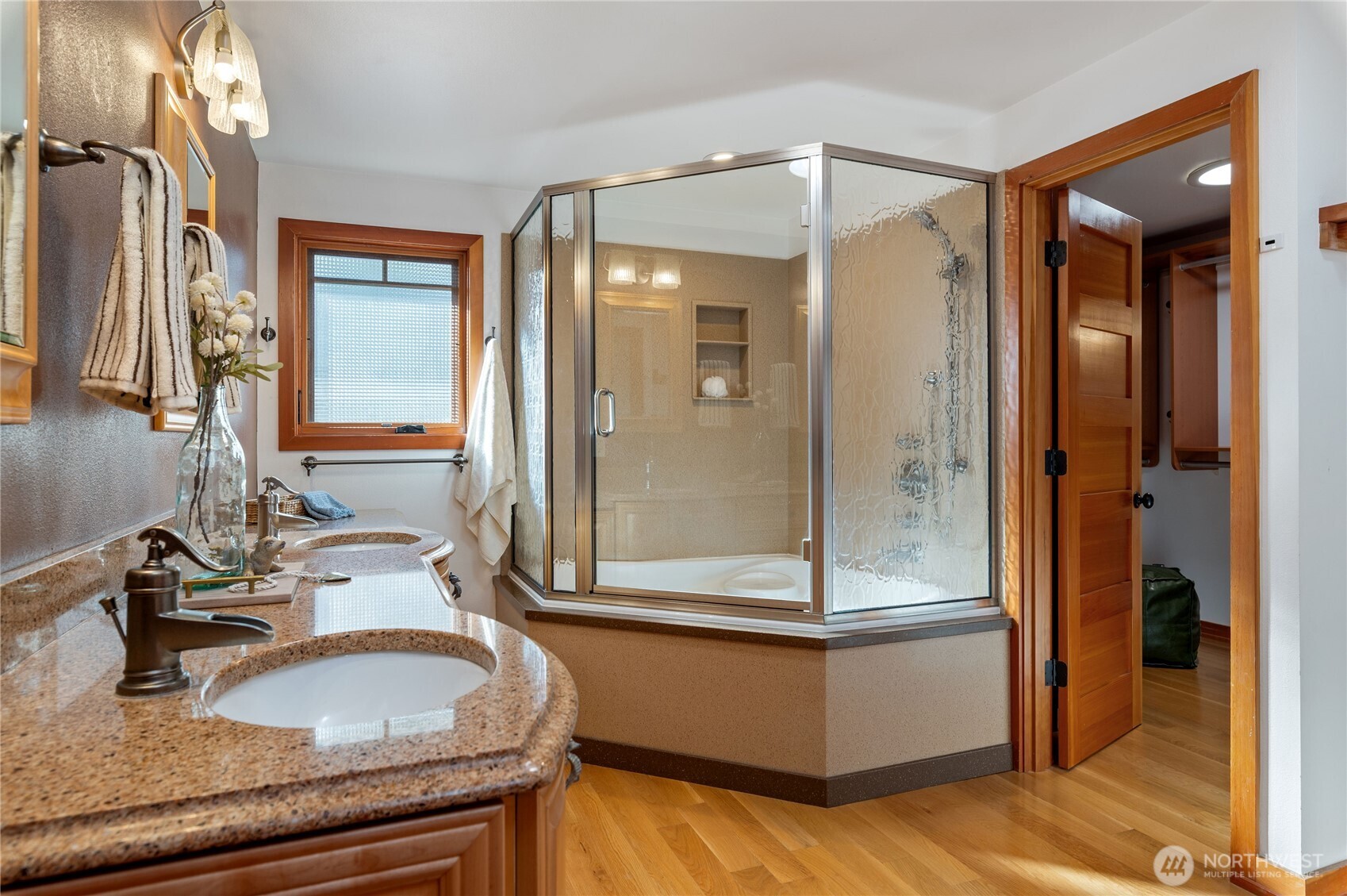 325 Shore Drive , Bremerton, WA 98310