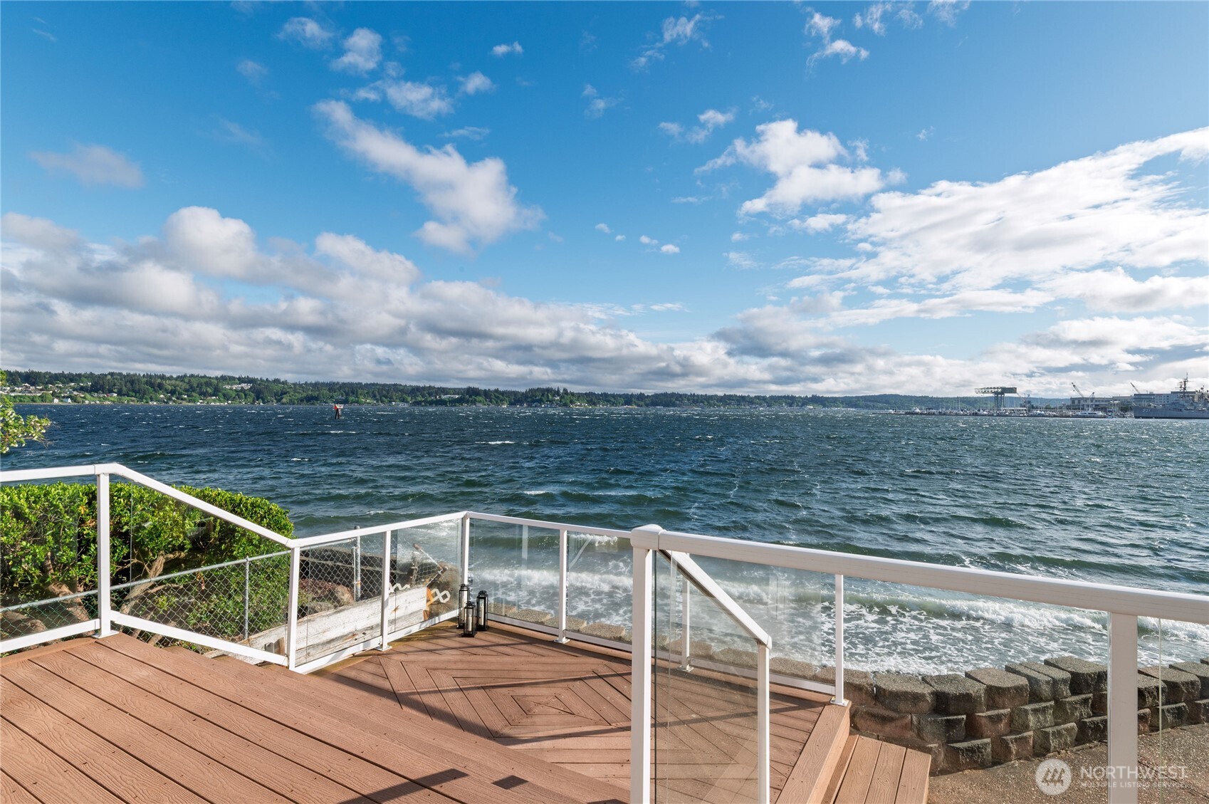 325 Shore Drive , Bremerton, WA 98310