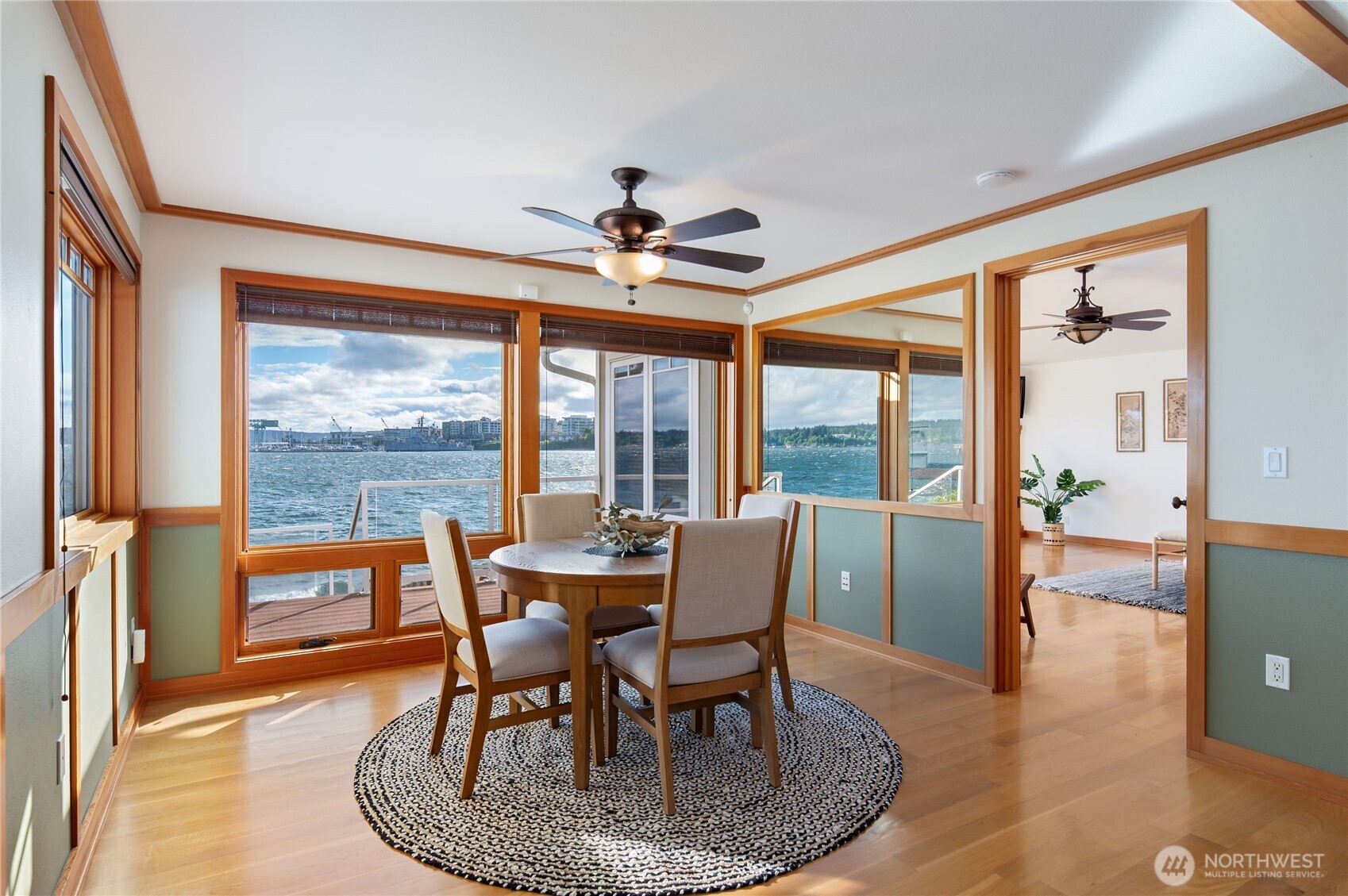325 Shore Drive , Bremerton, WA 98310