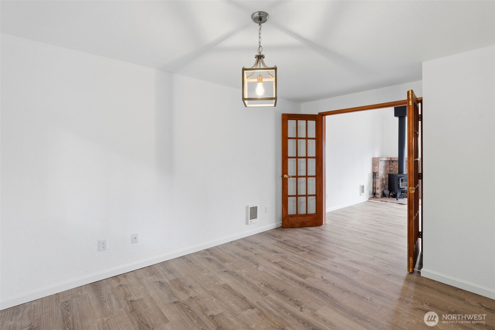 18158 E State Route 3 , Allyn, WA 98524