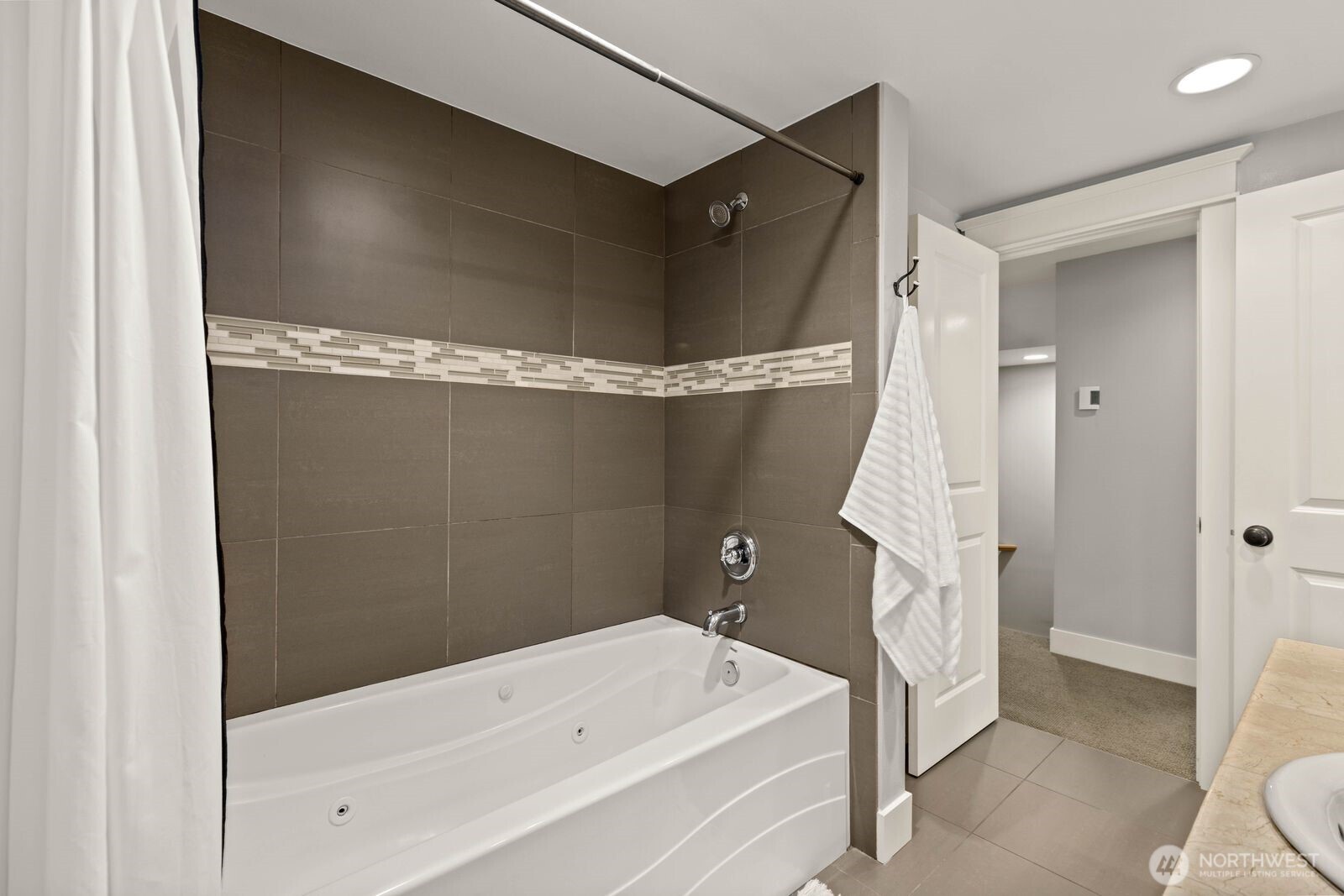 3122 Franklin Avenue E #B, Seattle, WA 98102